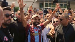 Mohamed Salah fue recibido como un faraón en Turquía.