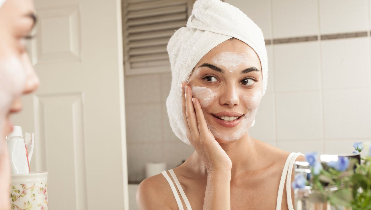 Se aconseja realizar la rutina de skincare por la noche.  Se aconseja realizar la rutina de skincare por la noche. 