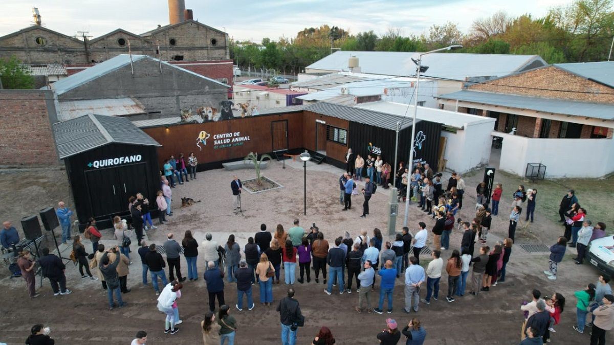 El objetivo de este centro es brindar atención primaria a los animales de personas de bajos recursos y protectoras. El objetivo de este centro es brindar atención primaria a los animales de personas de bajos recursos y protectoras.
