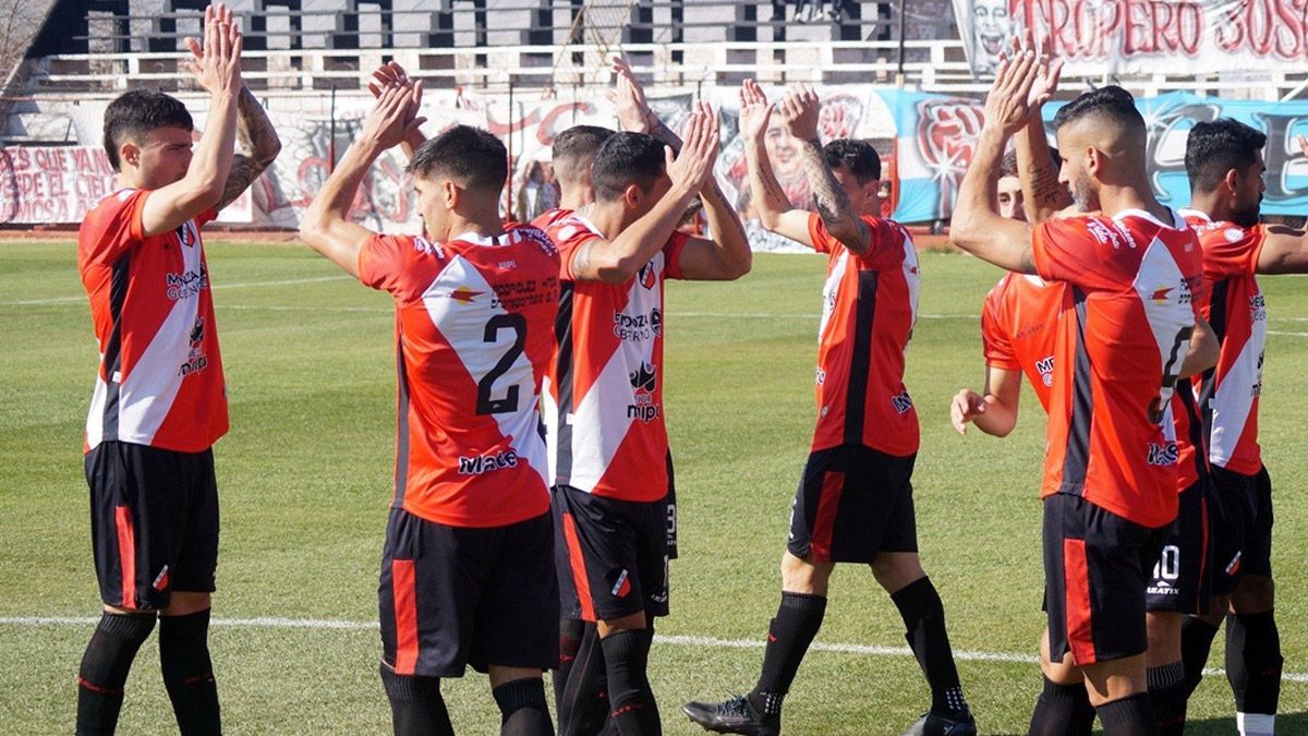 Deportivo Maipú se presentará ante Flandría