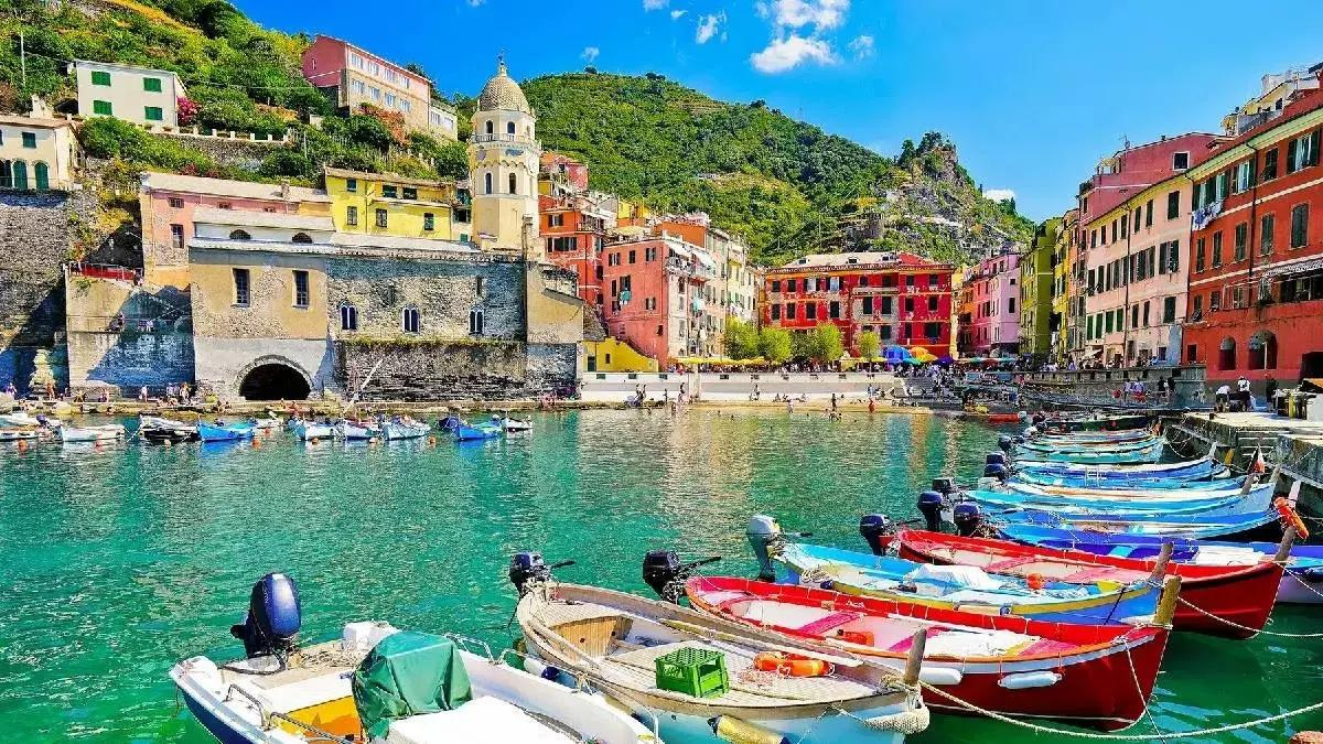 Este pueblo de Italia busca atraer a extranjeros ante el envejecimiento de su población actual. Este pueblo de Italia busca atraer a extranjeros ante el envejecimiento de su población actual.