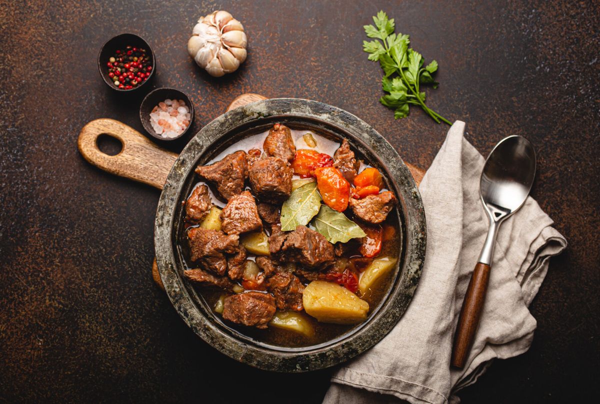 Es una delicia romántica y distinta. Es una delicia romántica y distinta.