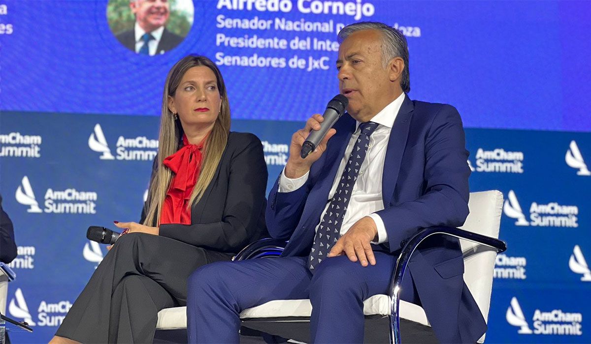 Alfredo Cornejo, en el panel del AmAcham Summit 2023.