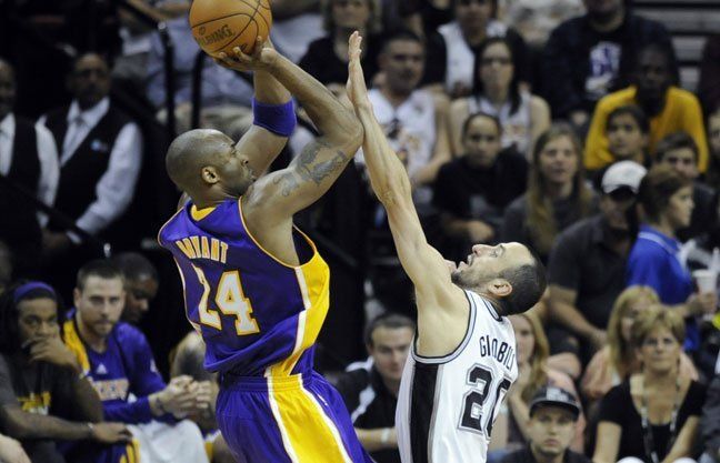 Manu Ginóbili volvió a brillar en la paliza de los Spurs a los Lakers