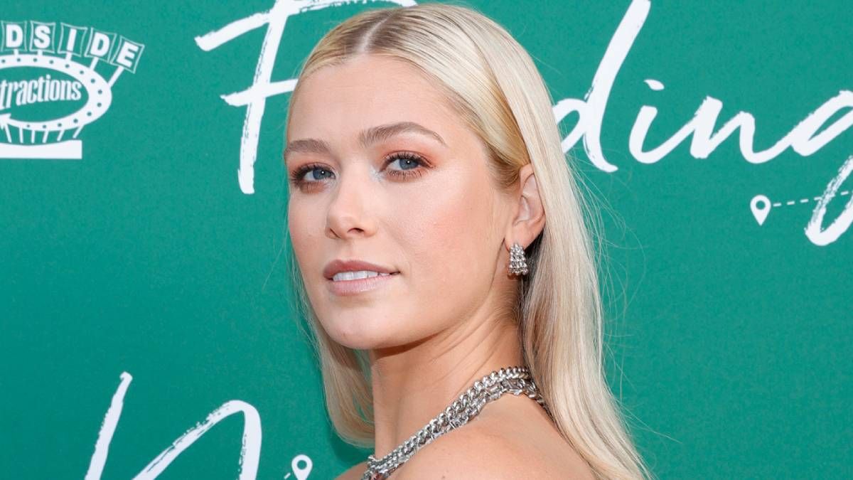 Rose Reid, protagonista de Encontrando un destino, la película romántica de Netflix.