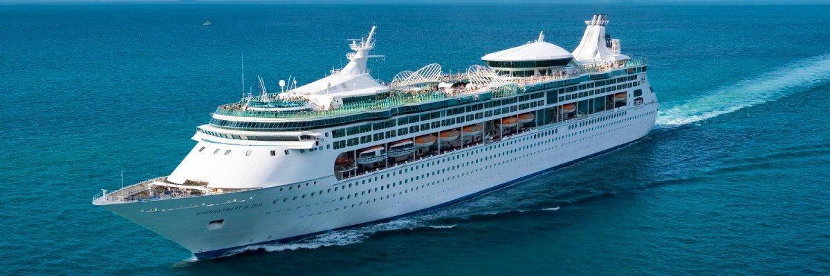 La historia del millonario que lleva 25 años viviendo en un crucero.