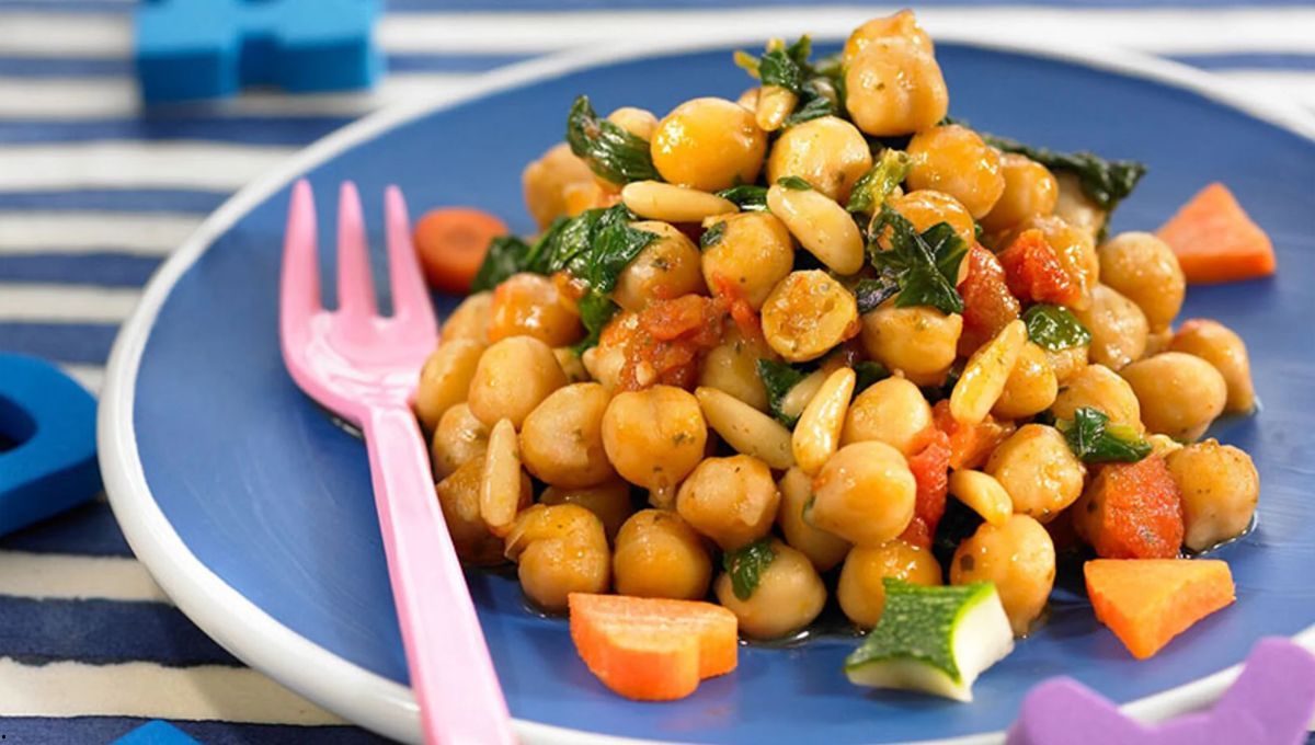 Los garbanzos en escabeche son perfectos para disfrutar como ensalada.