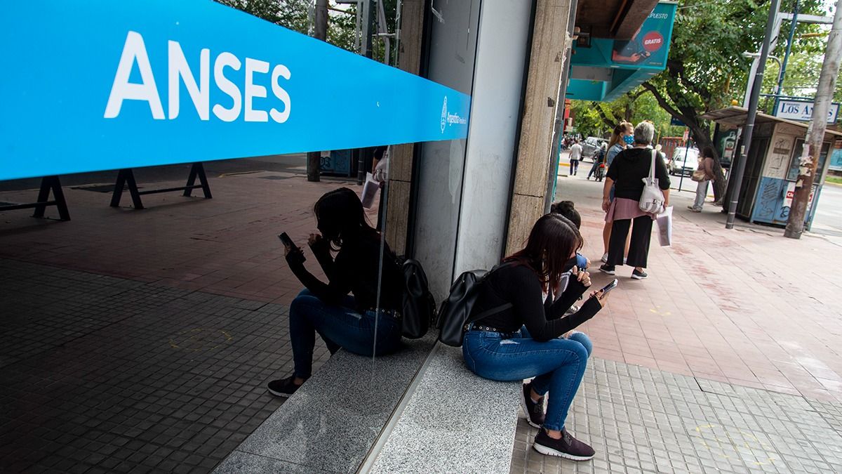ANSES paga en marzo la Ayuda Escolar Anual 2022.