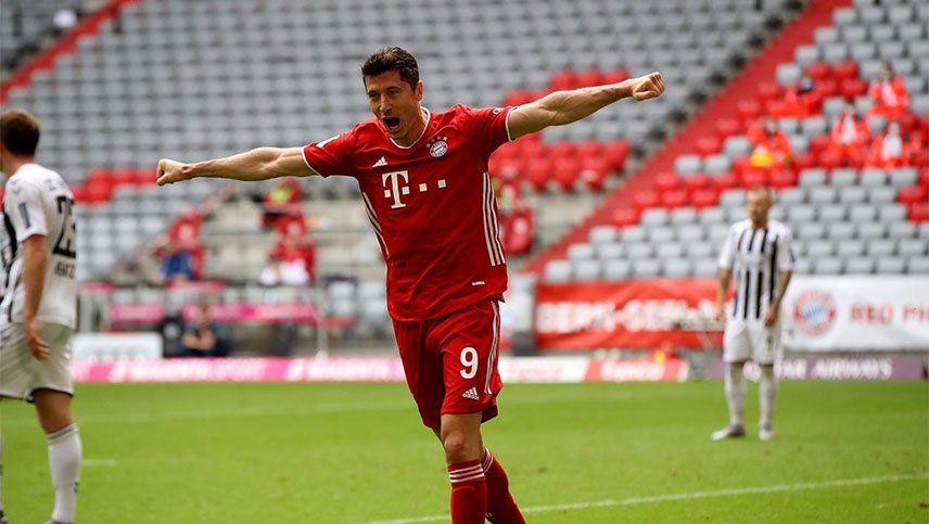 Bayern estrenó el título con un triunfo y Lewandowski hizo un doblete