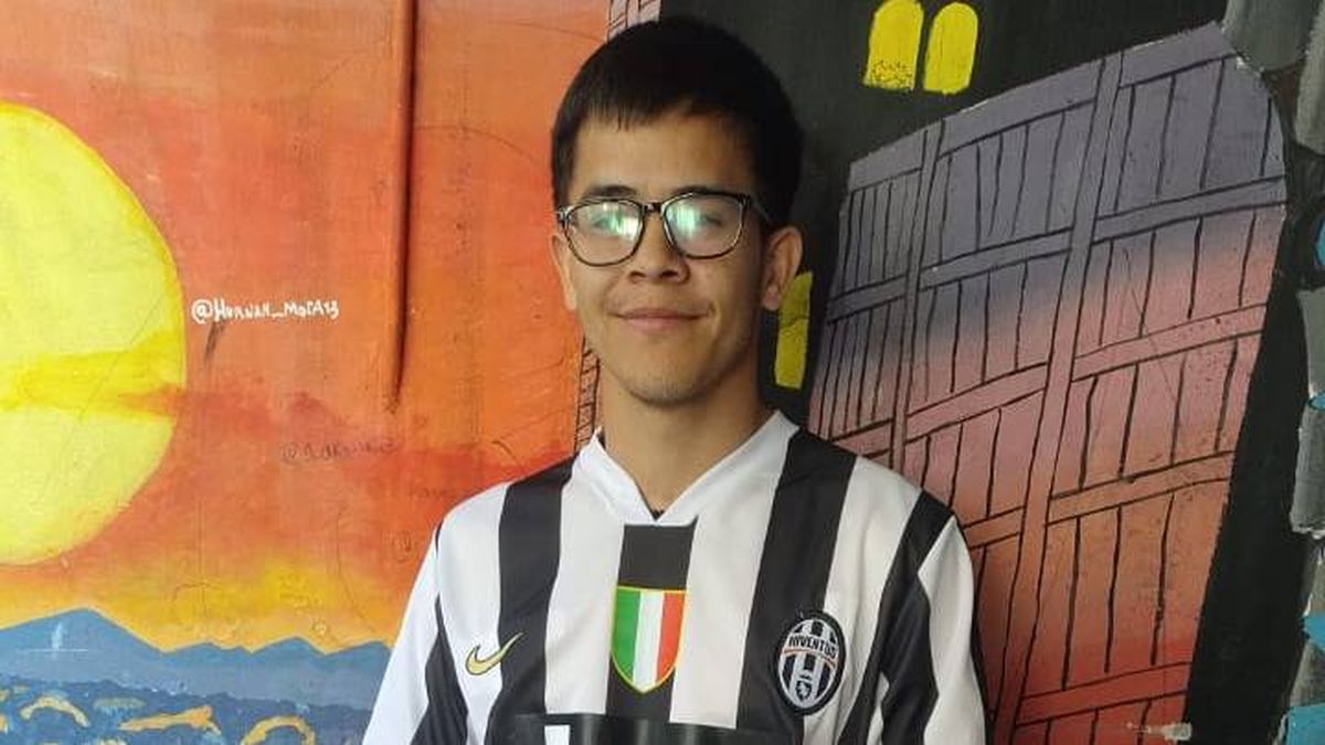 Un sacrificio para ir a la escuela y la recompensa. Misael ahora puede permanecer en Mendoza porque le cedieron un lugar donde quedarse. Un sacrificio para ir a la escuela y la recompensa. Misael ahora puede permanecer en Mendoza porque le cedieron un lugar donde quedarse.