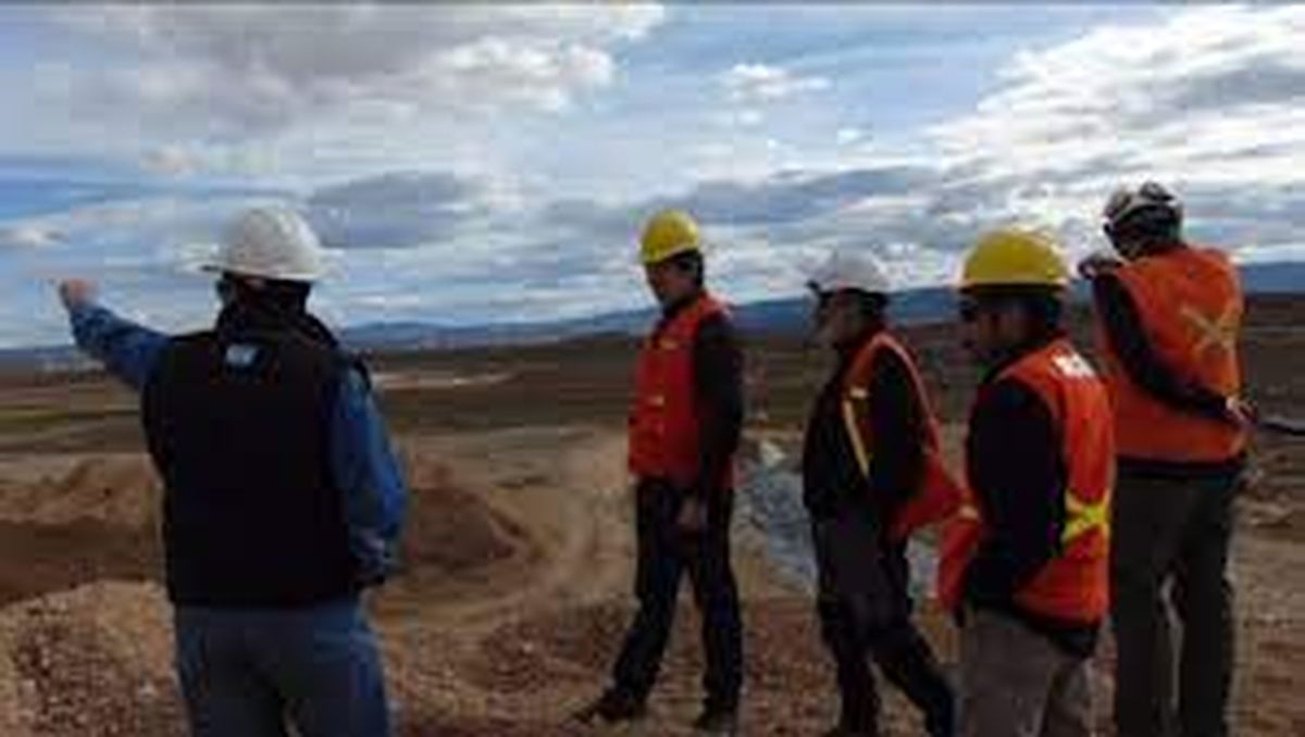 A los jóvenes les enseñan oficios relacionados con la minería en Santa Cruz.