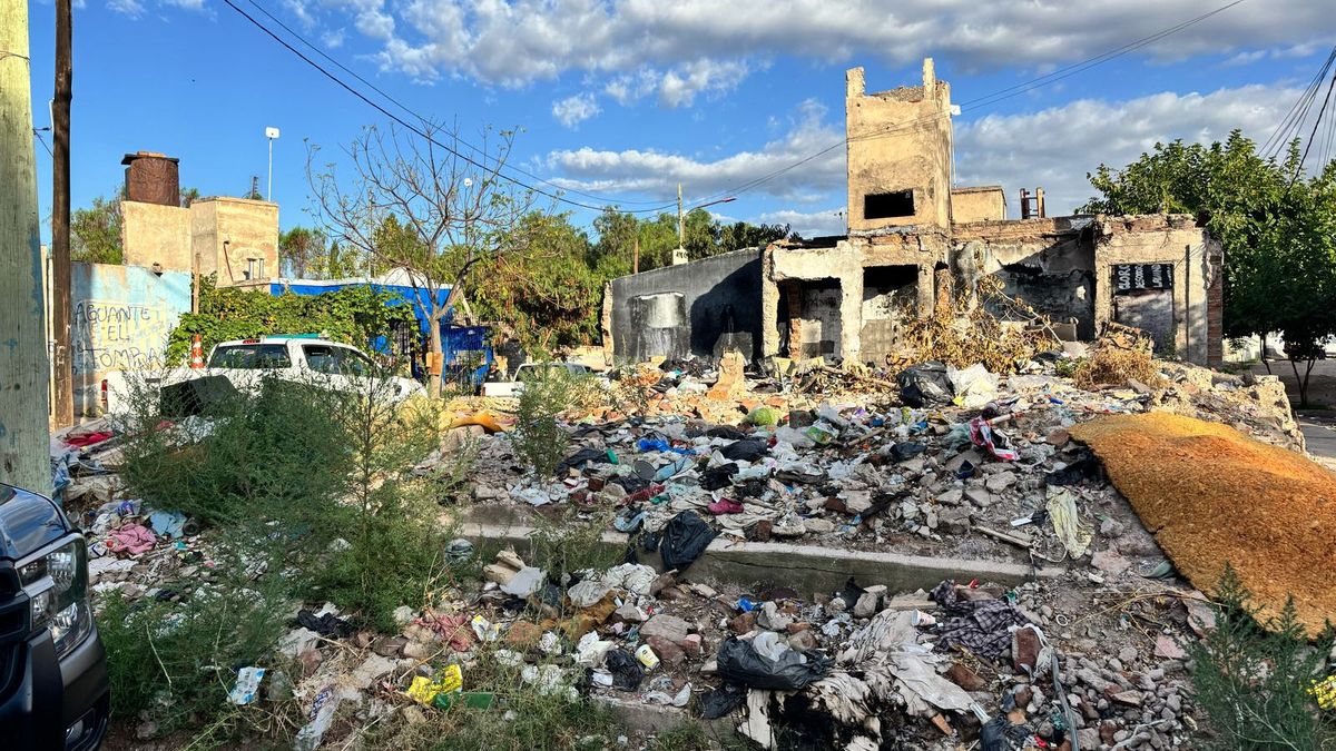 Los allanamientos apuntaron en busca a desbaratar una banda narco. Los allanamientos apuntaron en busca a desbaratar una banda narco.