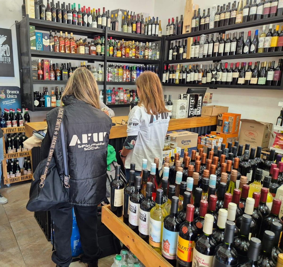 Como parte del operativo de AFIP, se fiscalizaron distribuidoras de vinos.