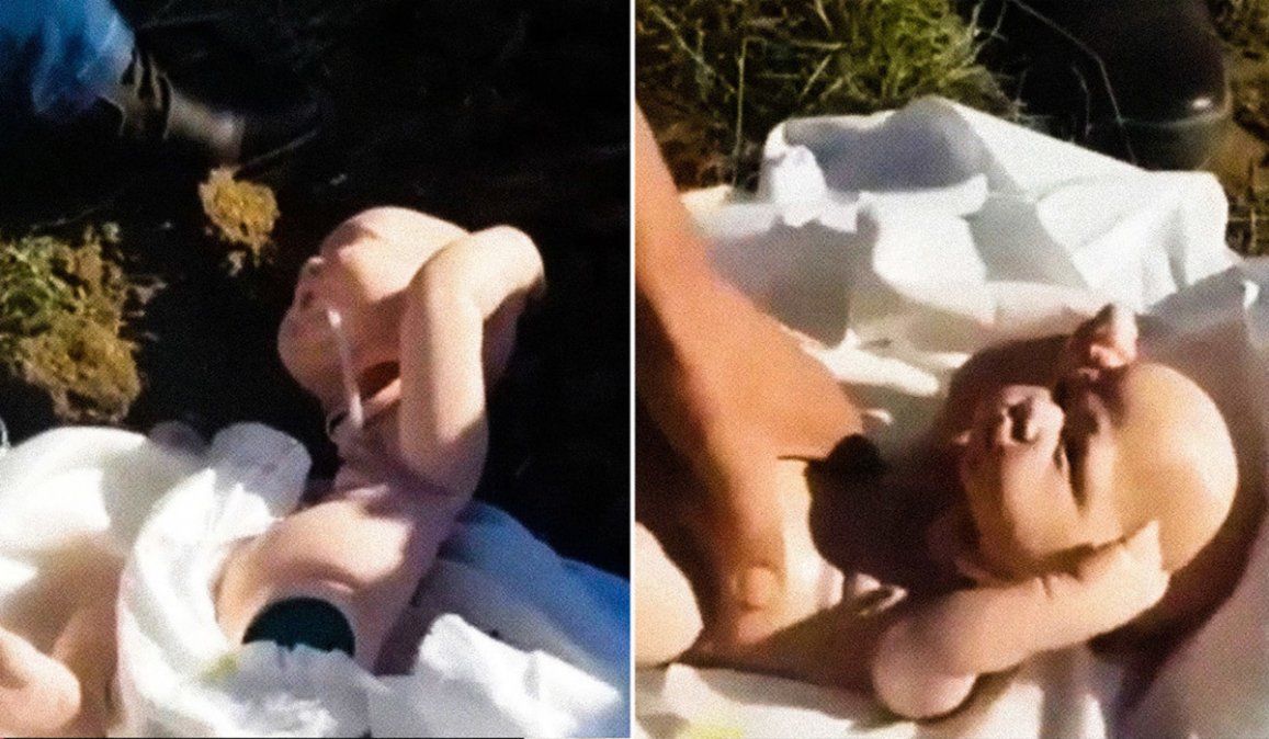 Al abrir los ataúdes, el hombre descubrió que allí no estaban los cadáveres de sus hijos sino dos muñecos de plástico