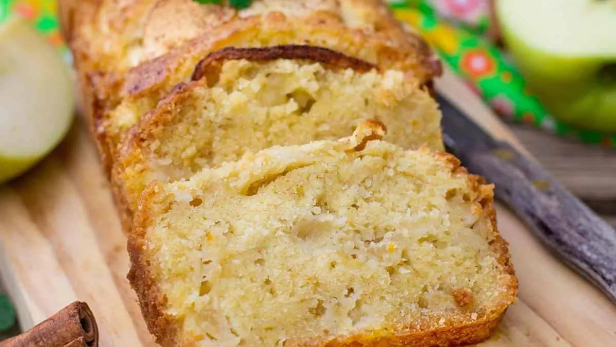 El bud&iacute;n de manzana saludable es una receta sin harina ni az&uacute;car que se prepara con avena.
