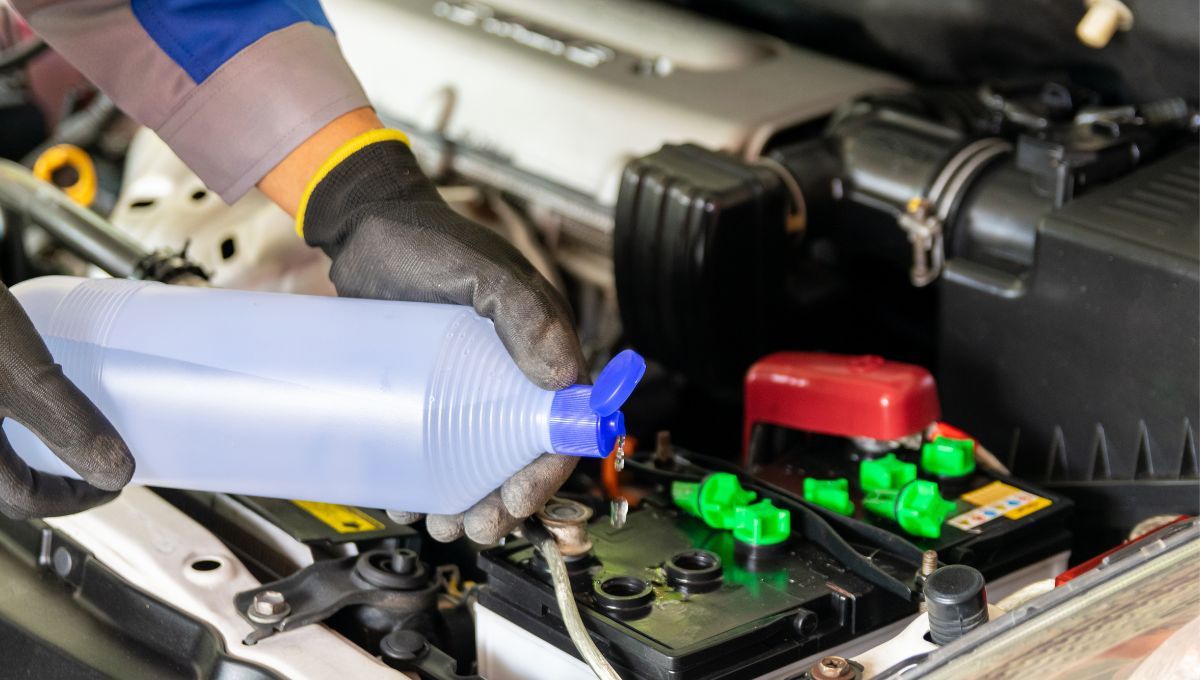 Cómo hacer agua destilada casera para el auto