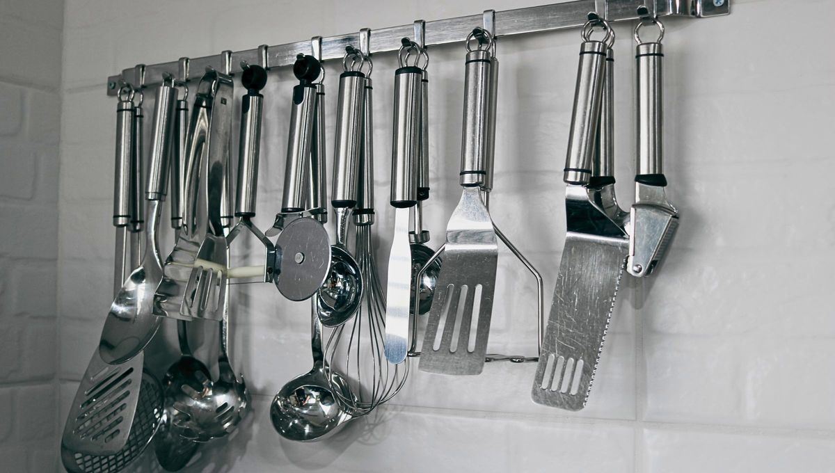 Utensilios comunes de cocina de material acero inoxidable Utensilios comunes de cocina de material acero inoxidable