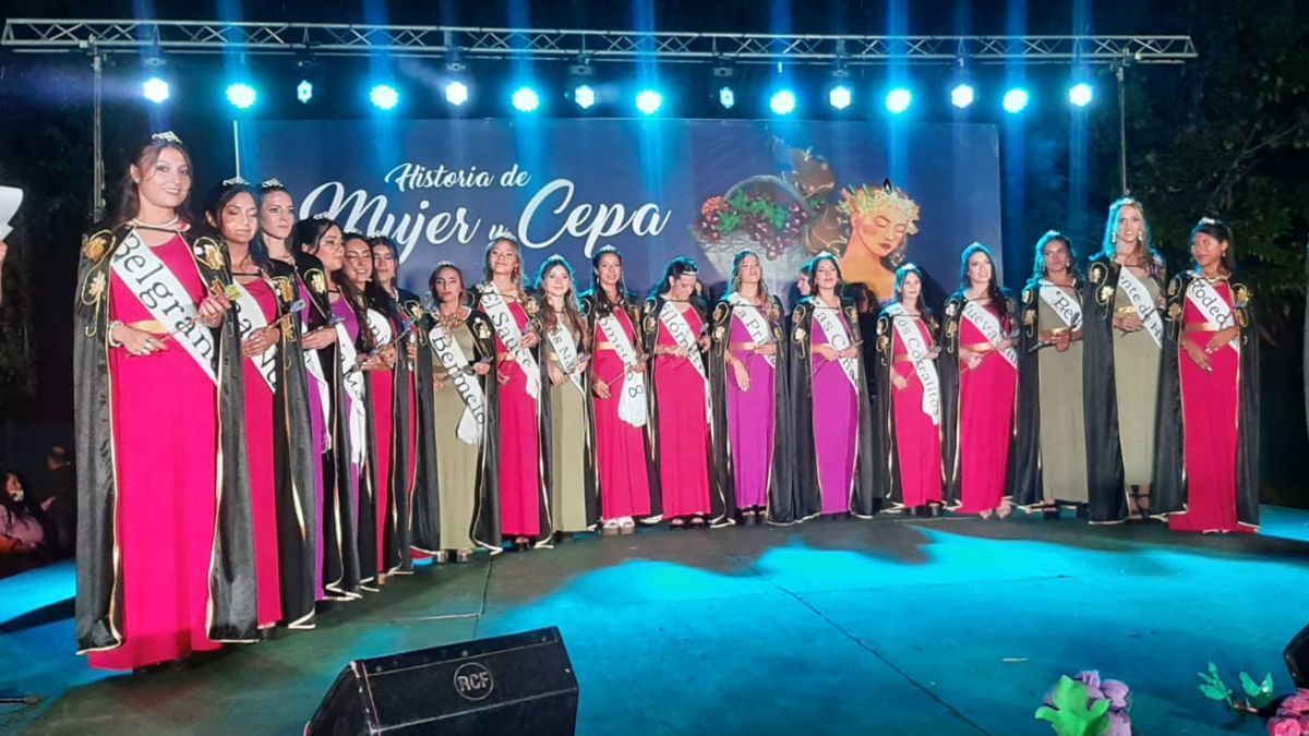 La Comisión de Reinas de mandato cumplido de Guaymallén -Coreguay- organizó una fiesta paralela y eligió a la Reina de la vendimia de Guaymallén, la que no podrá participar de la Fiesta Nacional de la Vendimia 2022.
