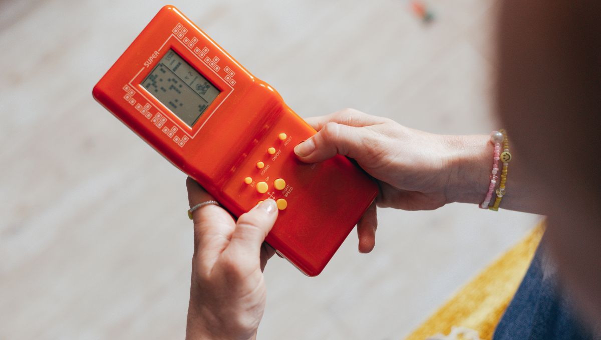 Tetris: por qué jugarlo podría mejorar tu cerebro y reducir tu ansiedad