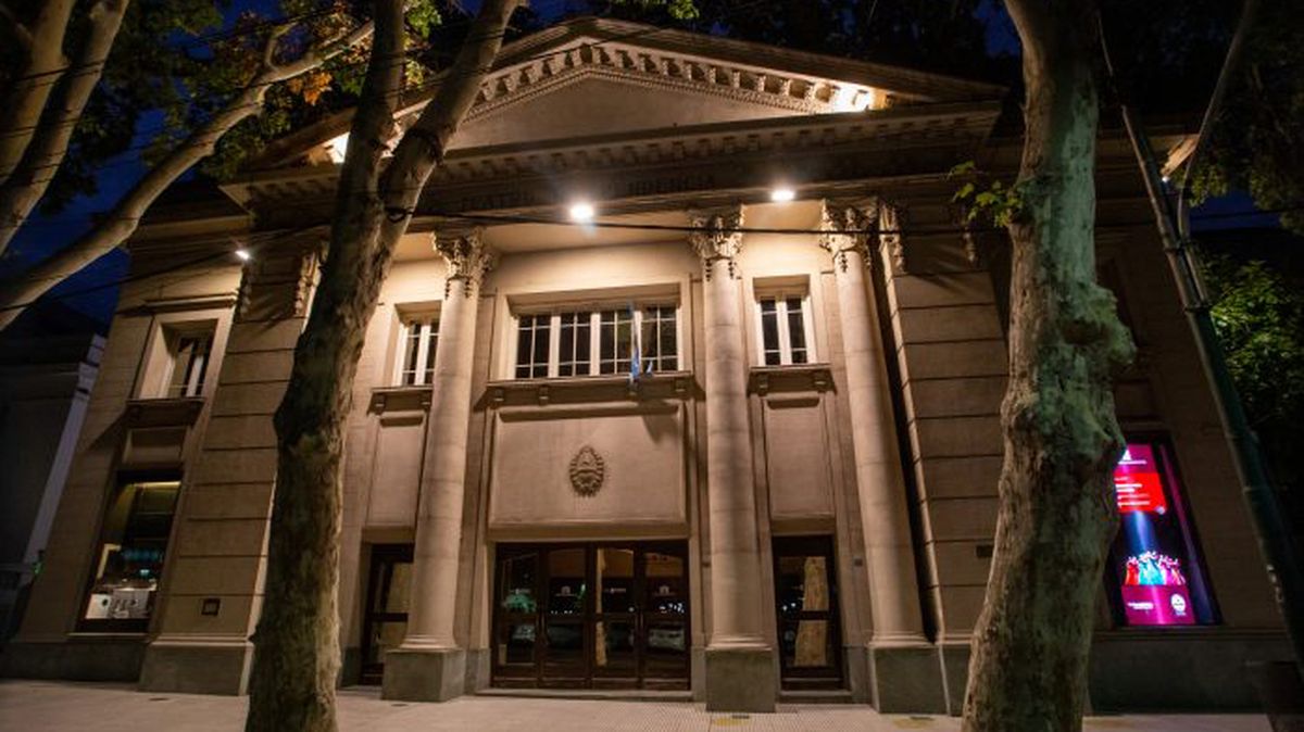 Este viernes el Teatro Independencia se convertirá en una discoteca. Este viernes el Teatro Independencia se convertirá en una discoteca.