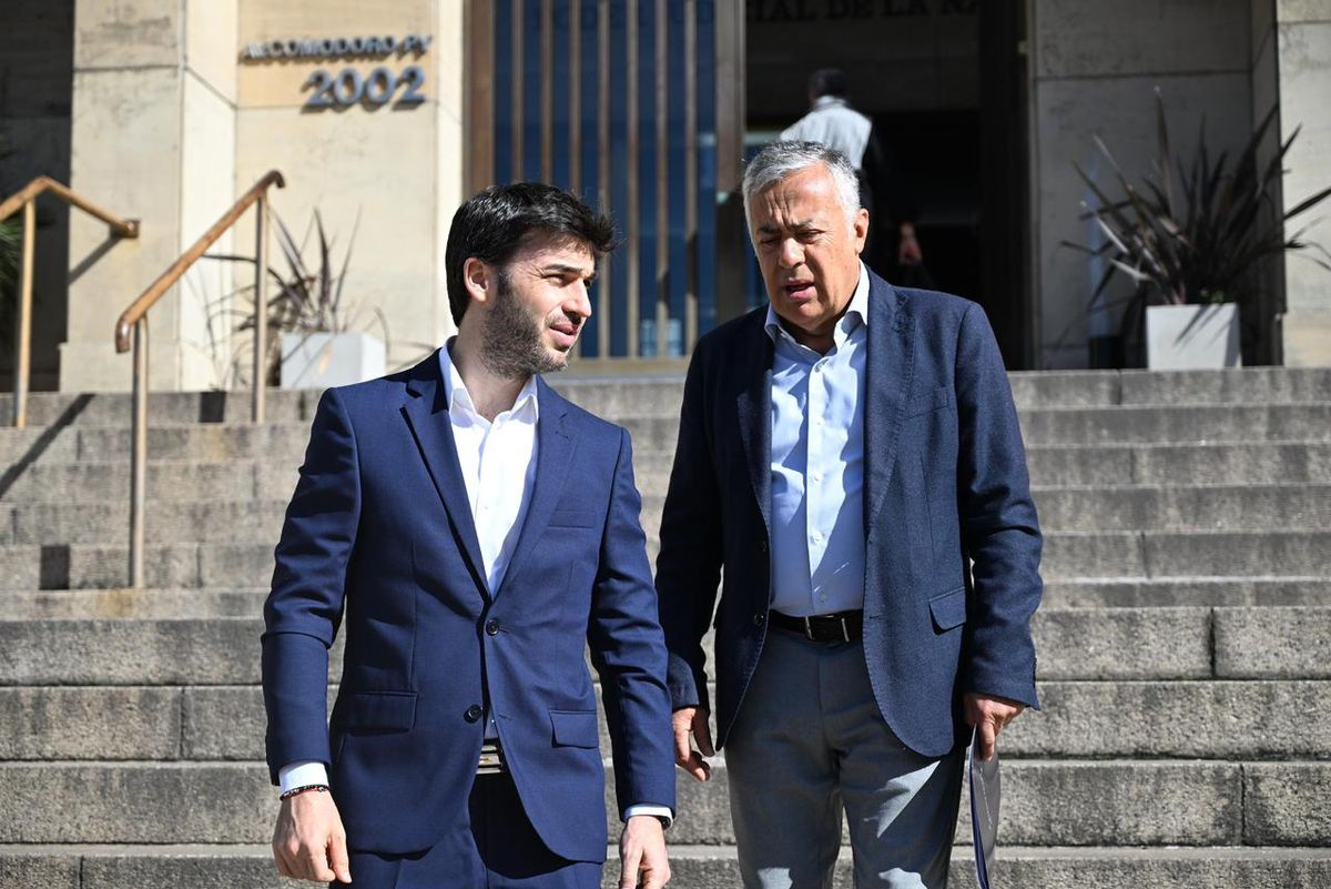 Los gobernadores de Mendoza y de Chubut