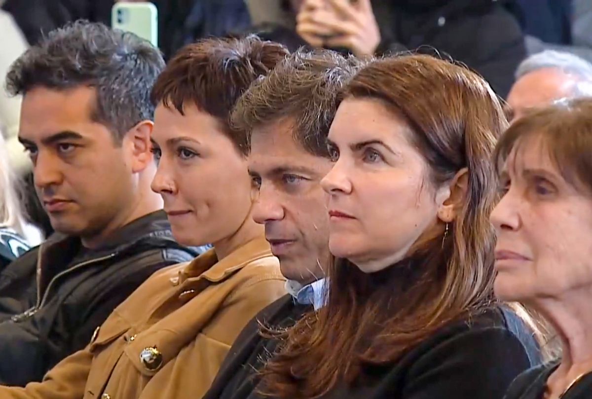 El gobernador de la Provincia de Buenos Aires, Axel Kicillof, estuvo en primera fila mientras hablaba Cristina Kirchner, a pesar de las internas puertas adentro del Partido Justicialista.