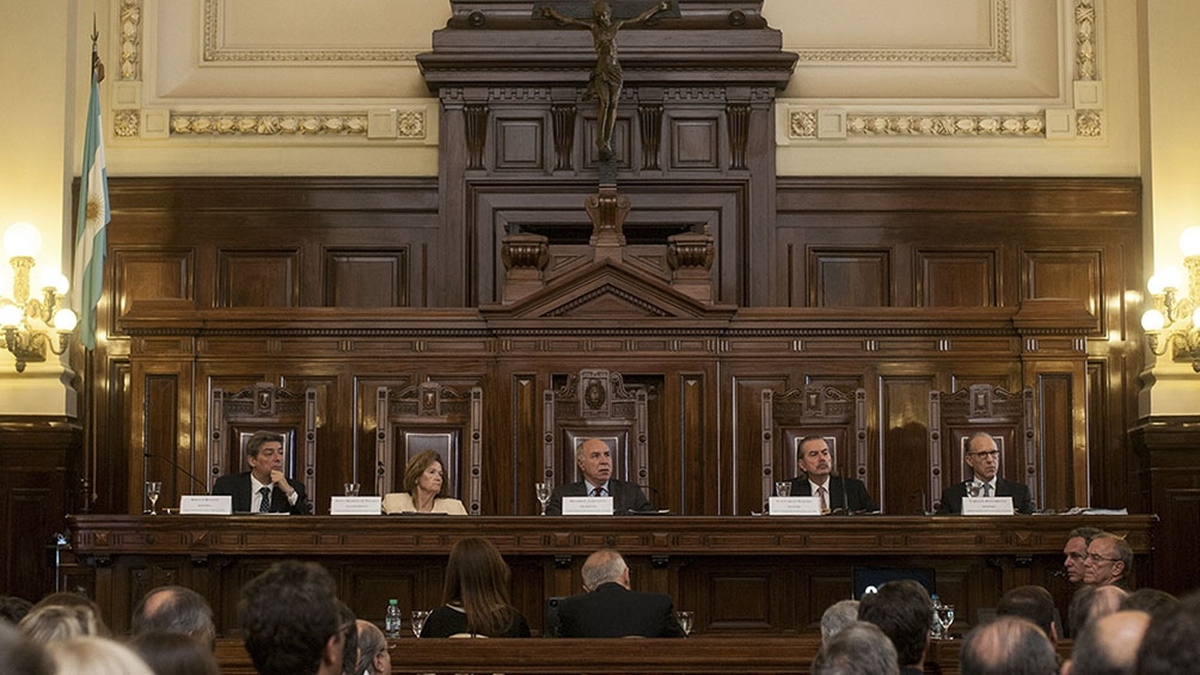 El pleno de la Corte Suprema en plena audiencia.
