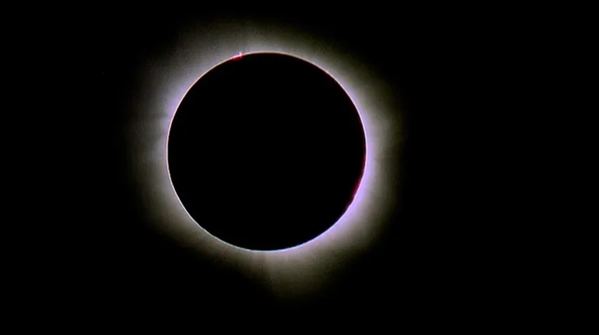 Un ecplipse solar oscurecerá el mundo por varios minutos.