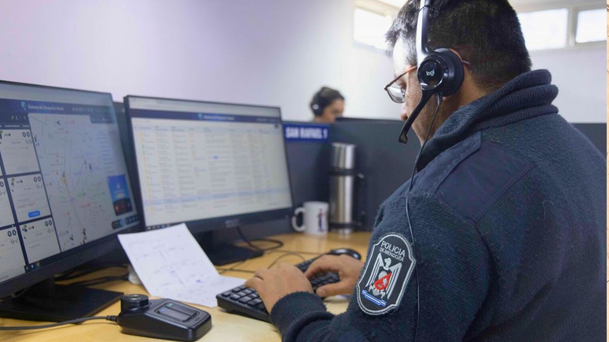 Los dos hombres fueron detenidos por la Policía y trasladados a la comisaría Sexta.