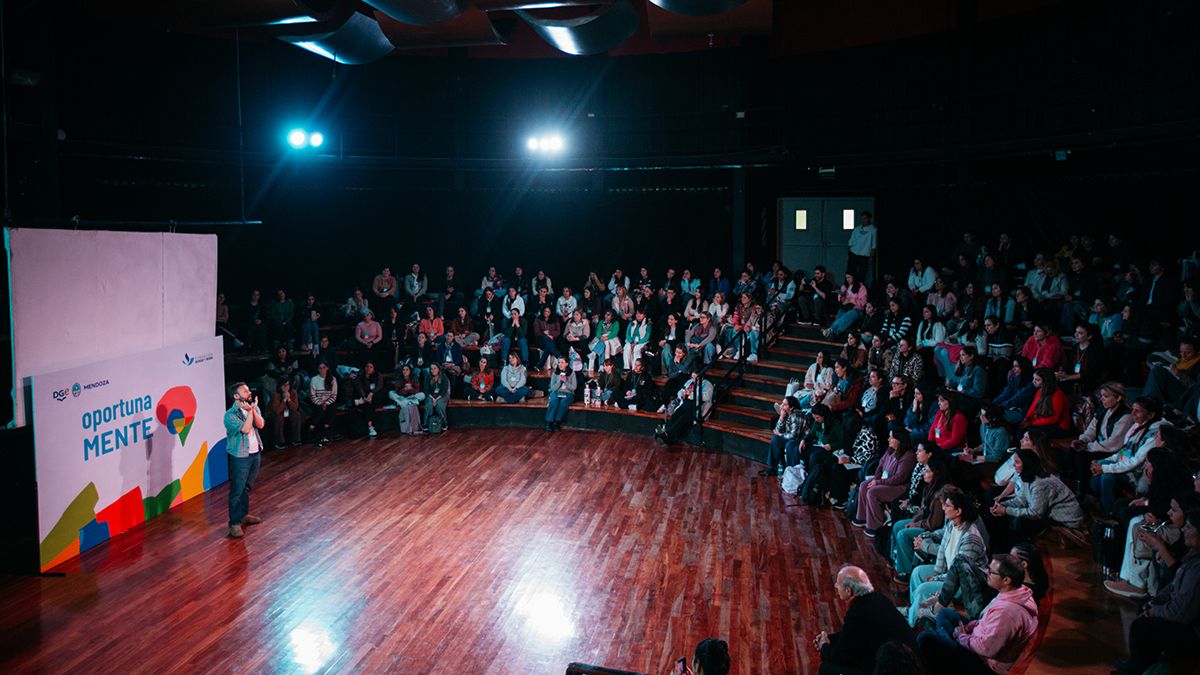 En el Festival OportunaMENTE participaron 700 docentes y cuidadores mendocinos que se capacitaron en primera infancia con especialistas nacionales.