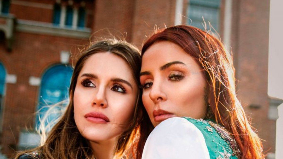 La foto floggers de Mica y Cande Tinelli.