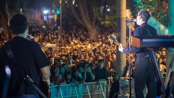 Aniversario de la Arístides: unas 70.000 personas celebraron al ritmo de Conociendo Rusia y DJ Ezequiel Arias Aniversario de la Arístides: unas 70.000 personas celebraron al ritmo de Conociendo Rusia y DJ Ezequiel Arias