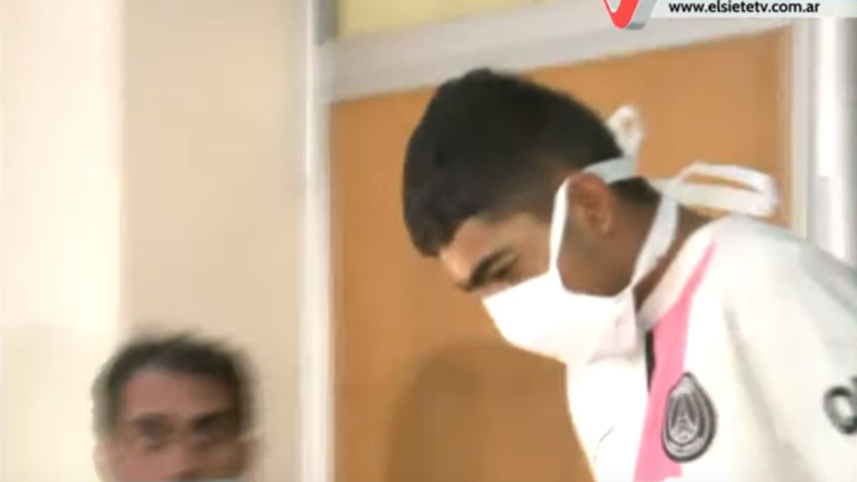 Poco después de ser notificado de la imputación de homicidio, Héctor Pitay Maravilla pasó por el sector donde estaban los periodistas, pero no hizo declaraciones.