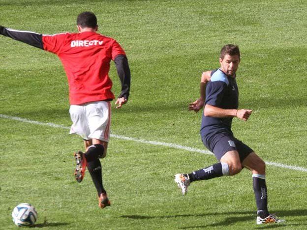Racing, con Leandro Grimi, igualó con Estudiantes en un amistoso