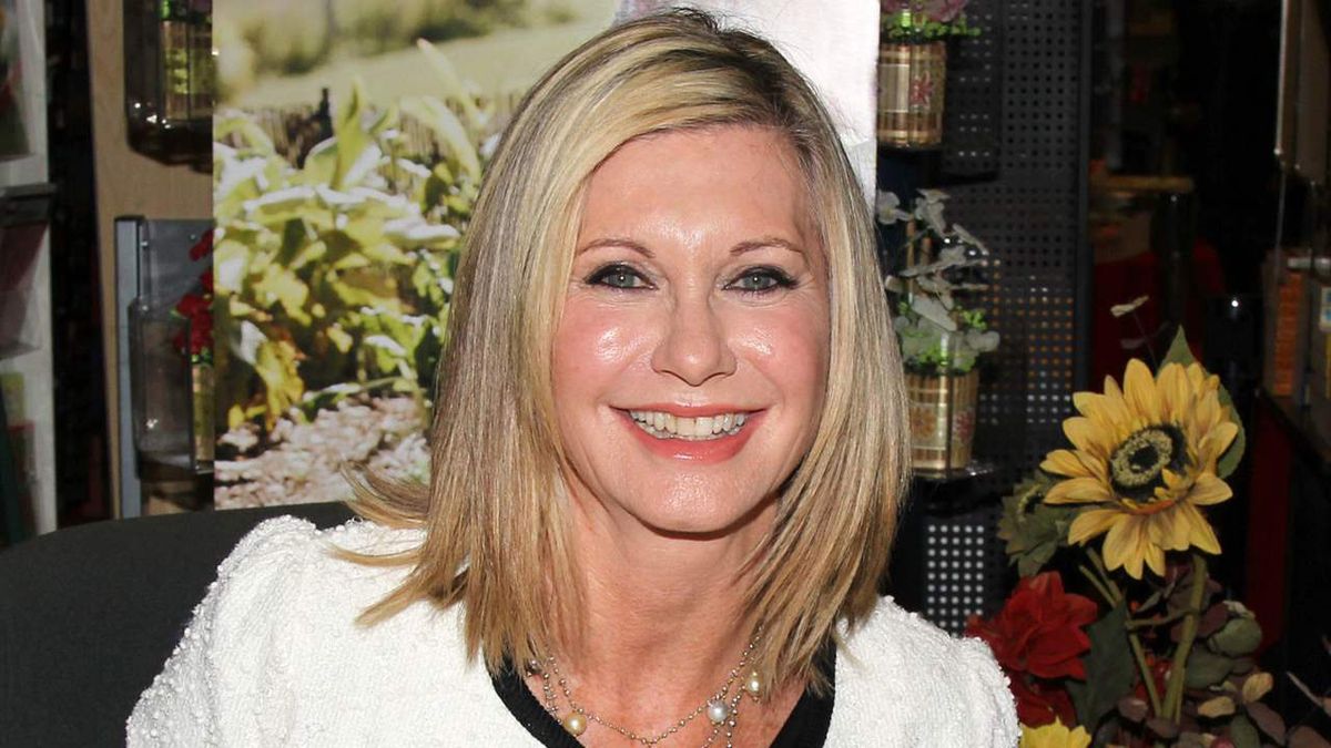 Murió Olivia Newton John. Tenía 73 años y sufría de cáncer de mama.