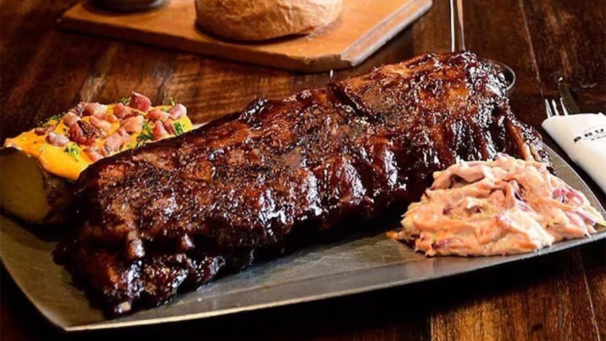 Comida americana: cuánto cuesta un plato de ribs en Bruce Grill Station