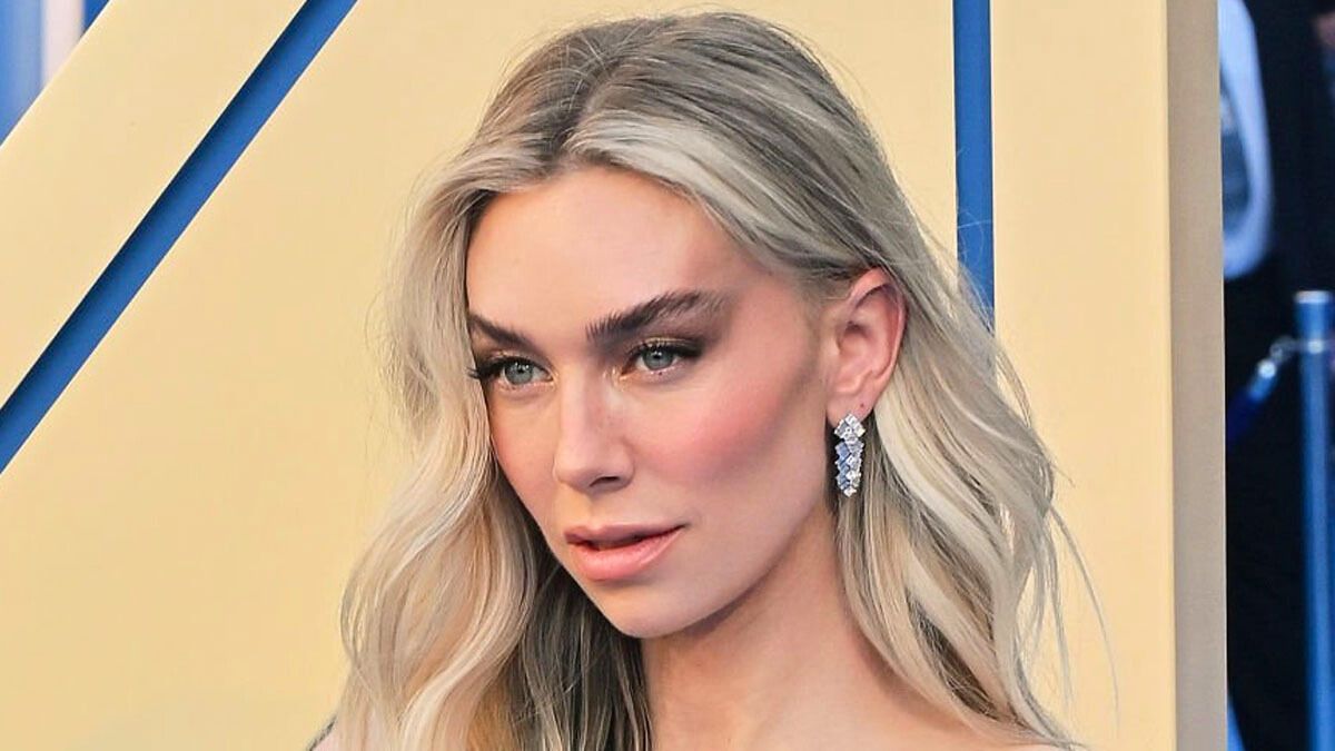 La actriz Vanessa Kirby interpreta a Lynette en la película de Netflix.
