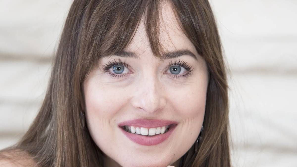 Dakota Johnson es una grata sorpresa con la comedia negra más vista del 2025
