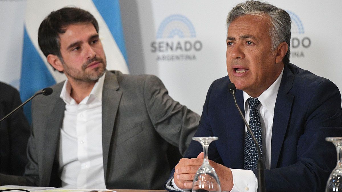 El diputado Juan Martín junto al senador Alfredo Cornejo.