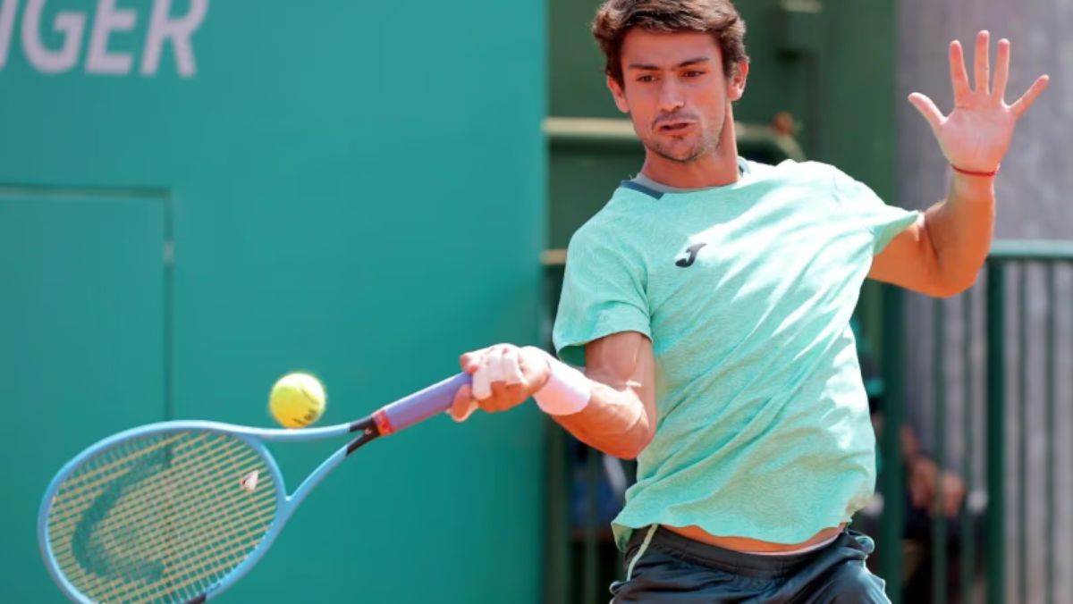 Mariano Navone arrancó bien su juego, pero luego se resignó en una maratónica lucha contra el serbio Madjedovic. Mariano Navone arrancó bien su juego, pero luego se resignó en una maratónica lucha contra el serbio Madjedovic.