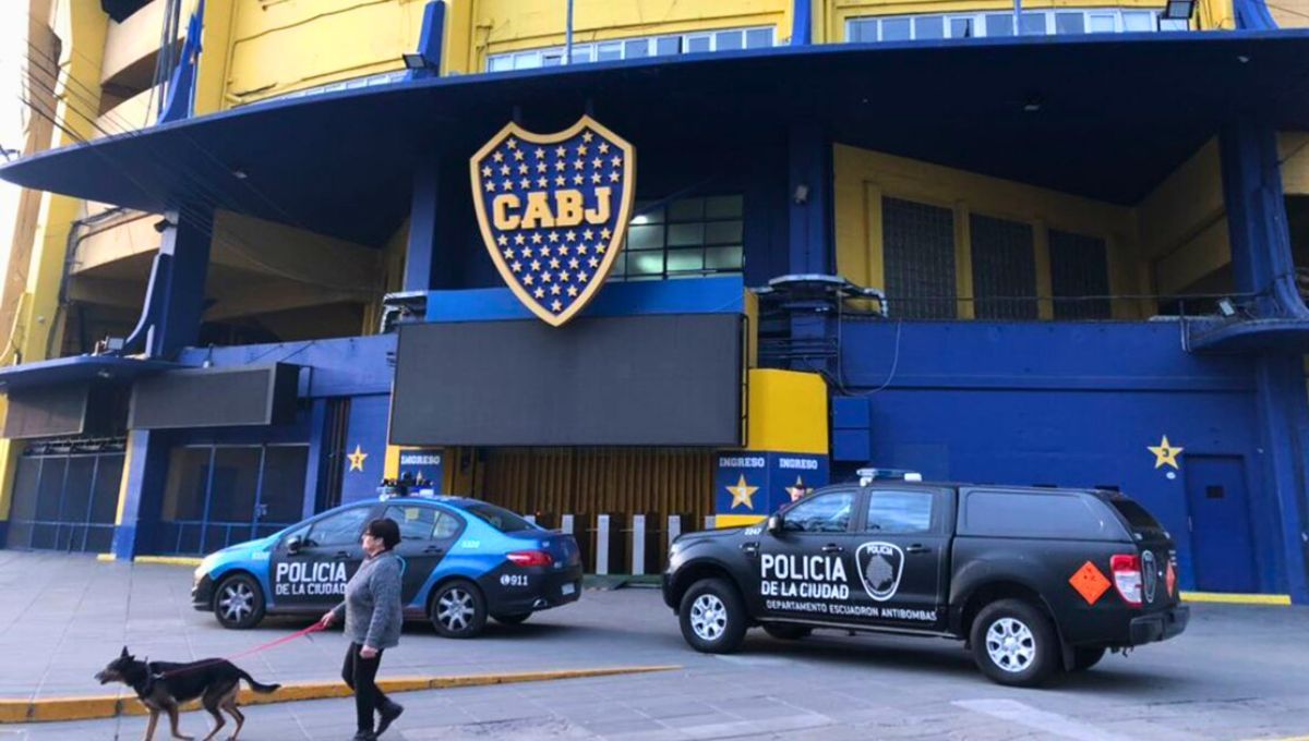 Fue a ver a Boca con sus hijos pero ocurrió algo inesperado: la intervención de la Policía