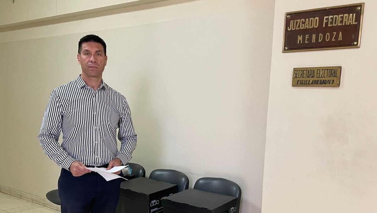 El diputado Facundo Correa Llano quedó a cargo del armado de LLA en Mendoza tras la eyección de Lourdes Arrieta. El diputado Facundo Correa Llano quedó a cargo del armado de LLA en Mendoza tras la eyección de Lourdes Arrieta. 