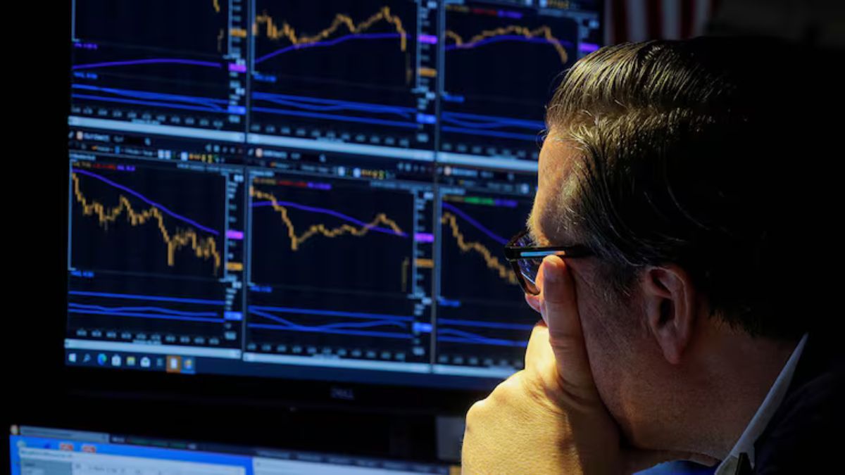 El índice Nikkei de Japón descendió casi un 4% este lunes. El índice Nikkei de Japón descendió casi un 4% este lunes.