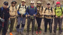 Algunos de los veteranos de Malvinas en el inicio de su expedición al Aconcagua.