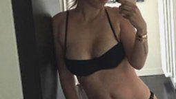 Wanda Nara: selfies en bikini y regresó a Milán con su familia