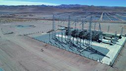 El Parque Solar Cauchari inaugurado recientemente en la provincia de Jujuy puede generar 300 megavatios de energía que alimentan a la red del país. XINHUA