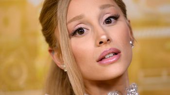 Ariana Grande está en la cima del éxito con esta película ganadora de 2 Premios Oscar
