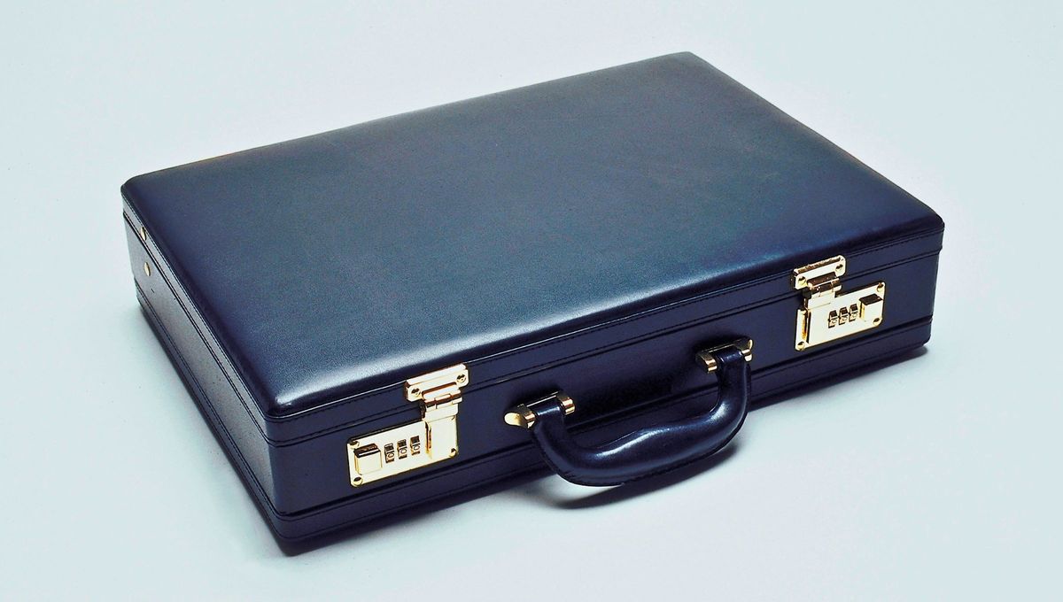 Si tienes en casa una valija o maletín viejo, no lo tires. Tienes un tesoro del reciclaje Si tienes en casa una valija o maletín viejo, no lo tires. Tienes un tesoro del reciclaje