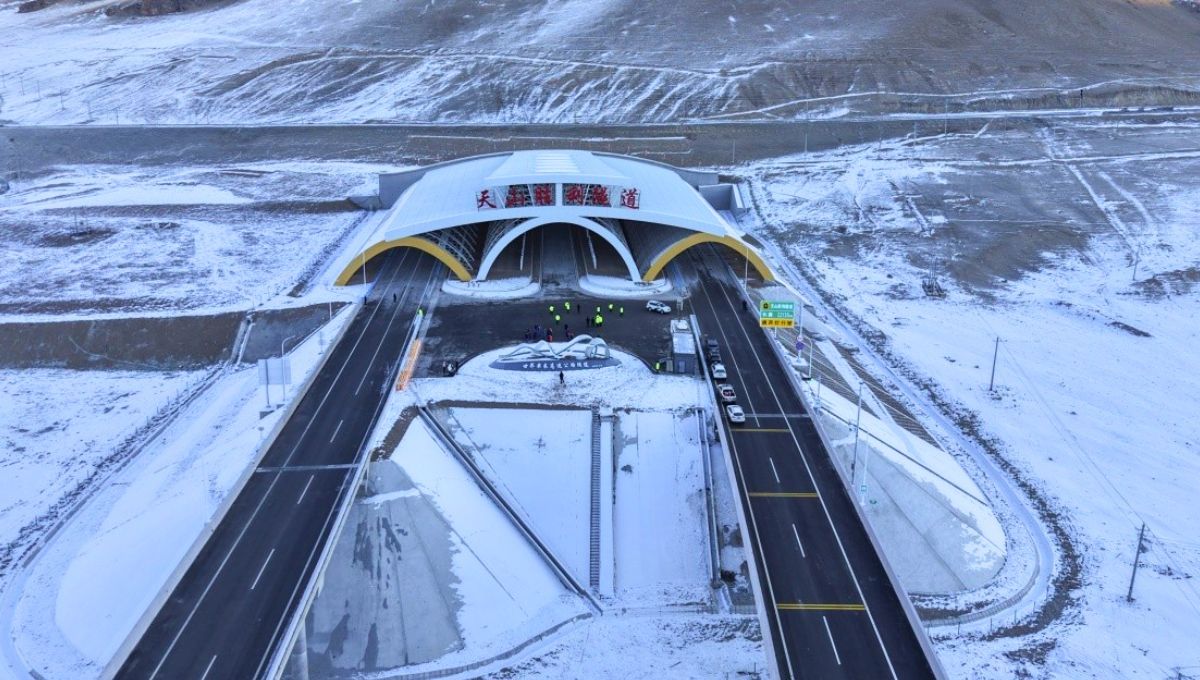 China inauguró el túnel para autopistas más largo del planeta Tierra