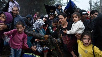 Temor, hambre, lluvia: migrantes sobreviven en Grecia